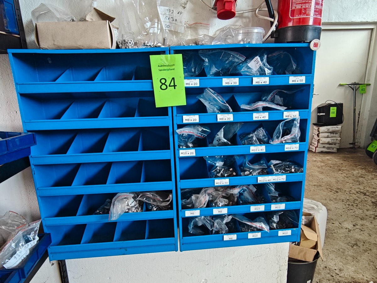2 stk bolt reoler med indhold