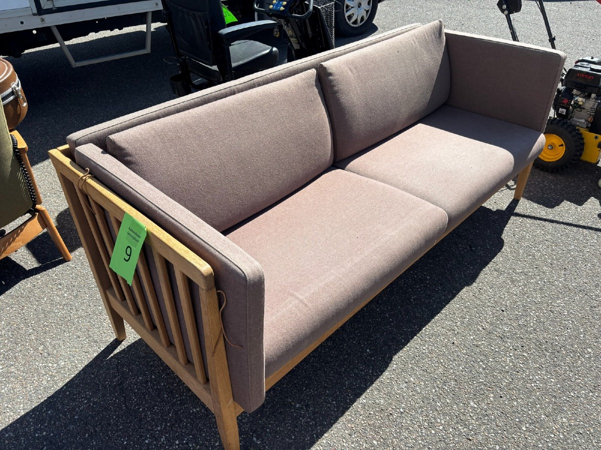 Klassisk tremmesofa 2 personers