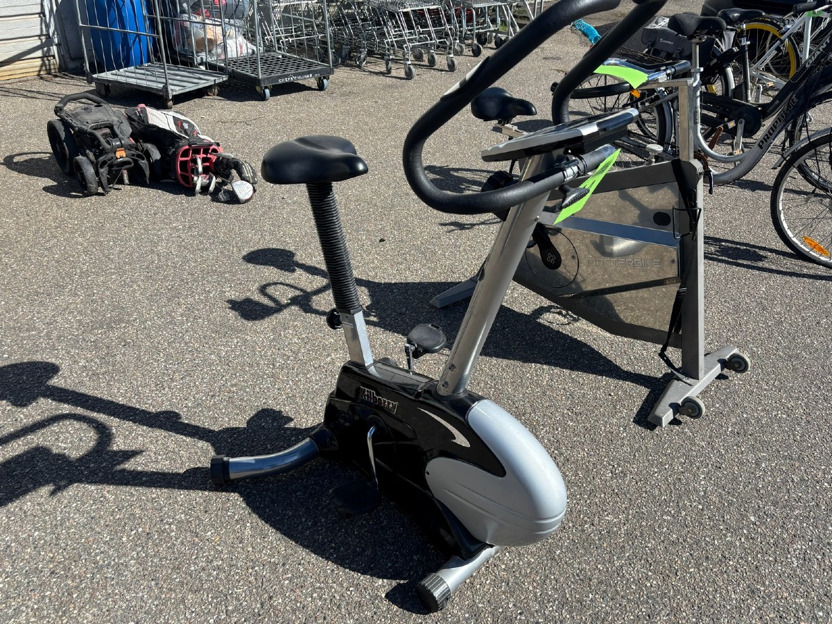 Motionscykel, model PEC-3330