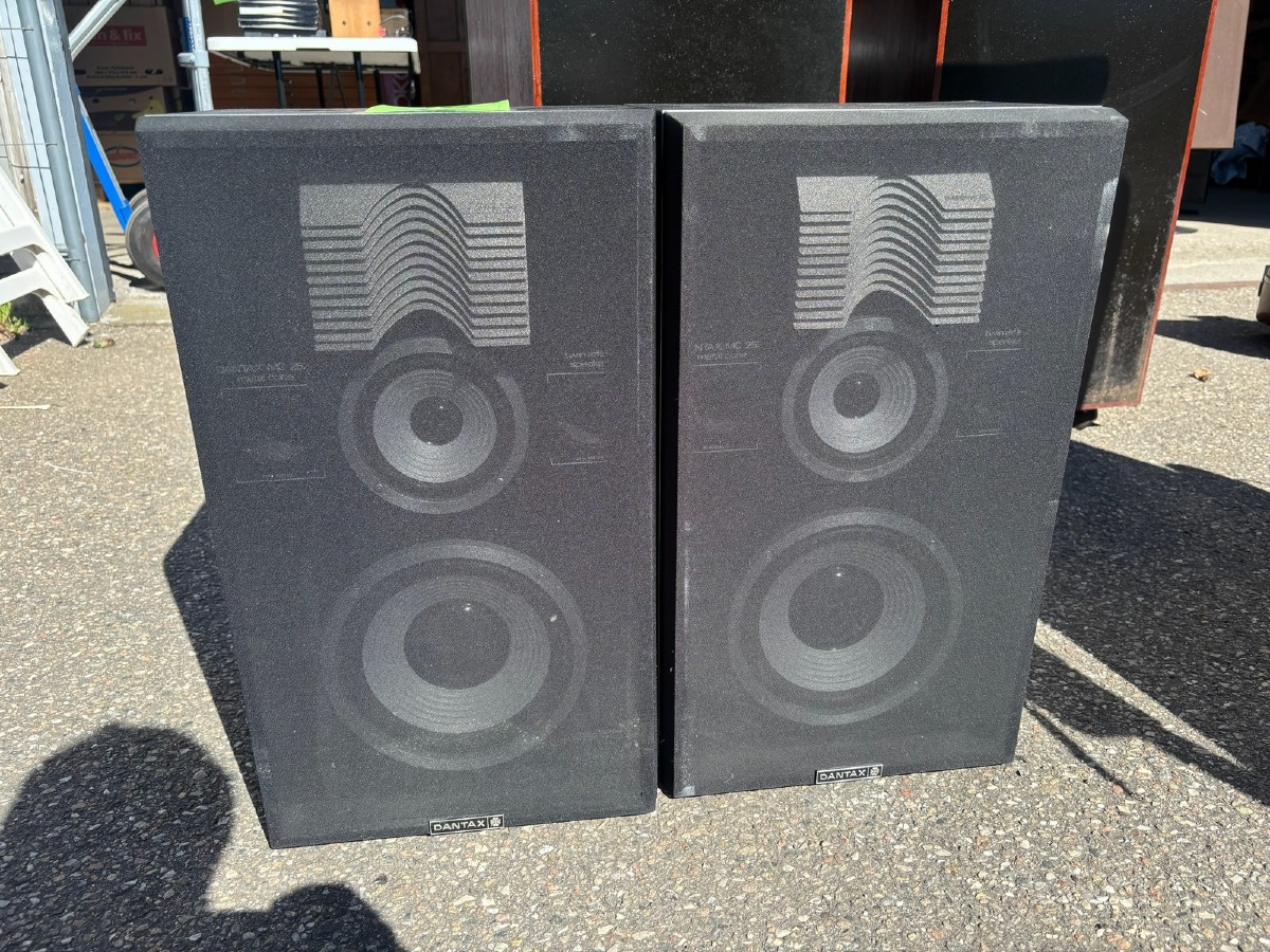 2 stk. Dantax mc 252 120/200W højtaler