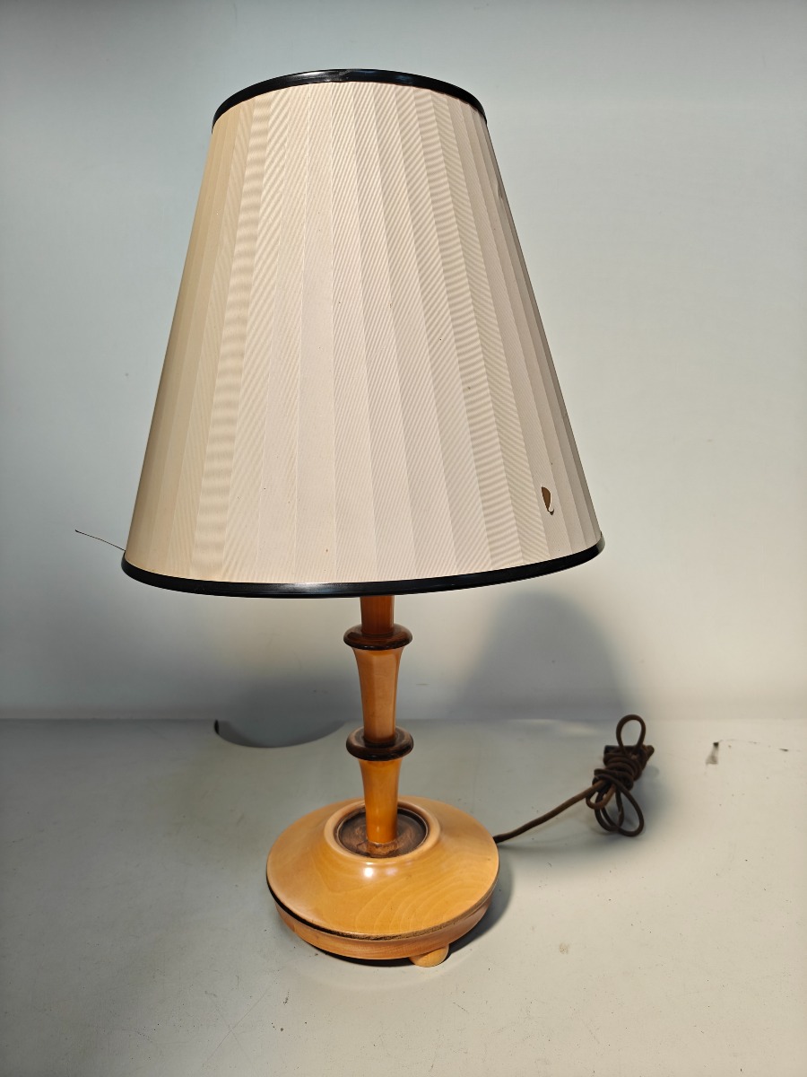 Lampe af birketræ