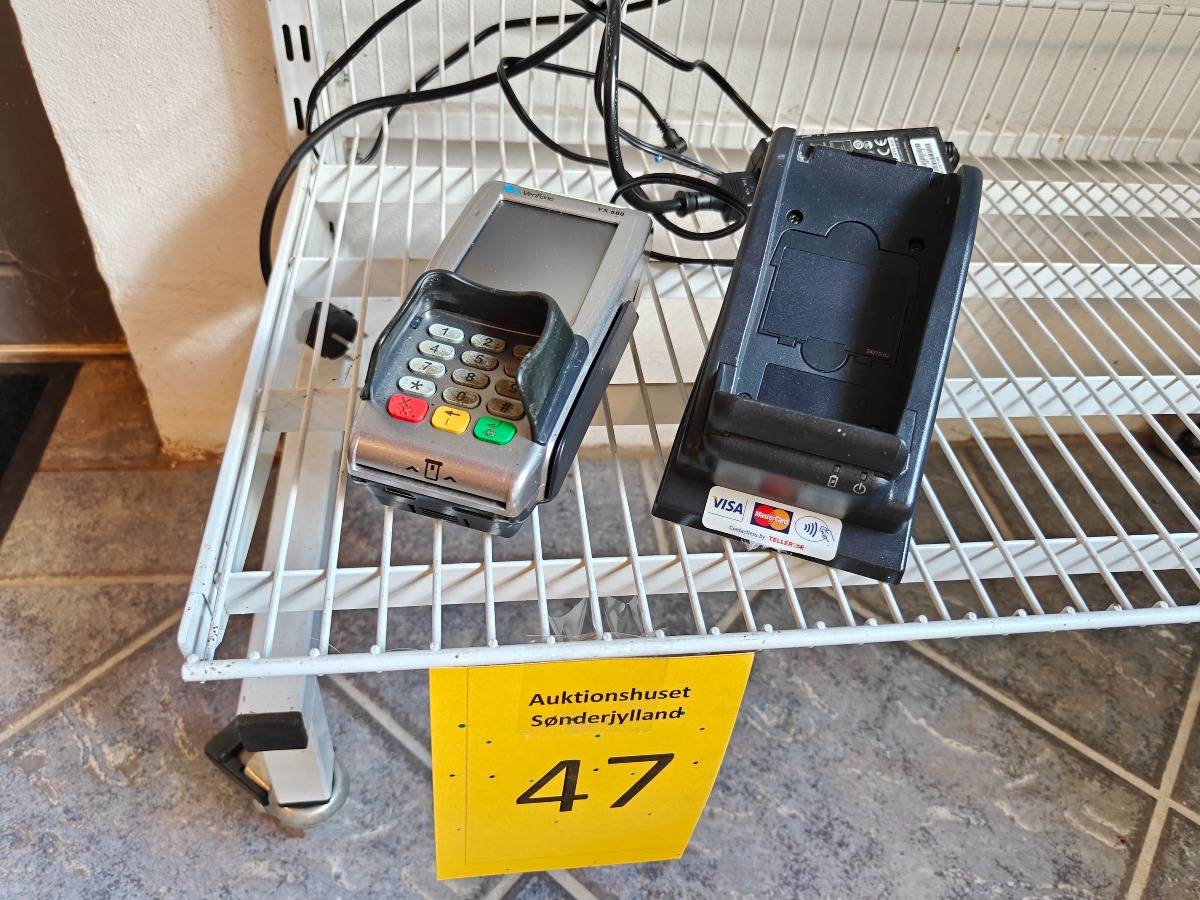 Verifone VX680 GPRS betalingsterminal med tilhørende ladestation