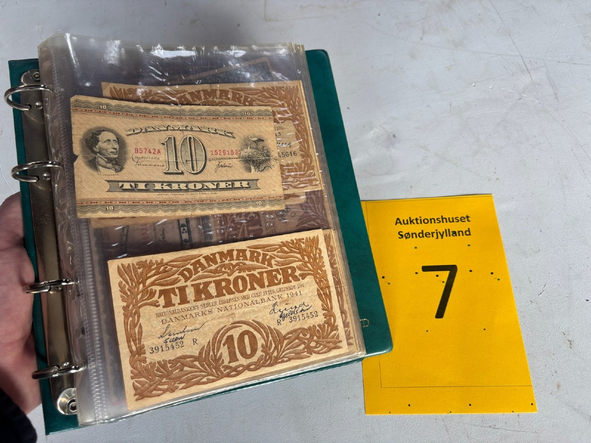 Album med dansk og udenlandsk valuta