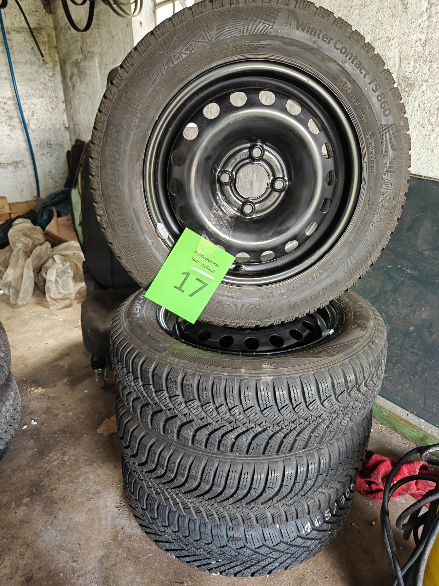4 Vinterdæk på fælge Continental 165/70 R14