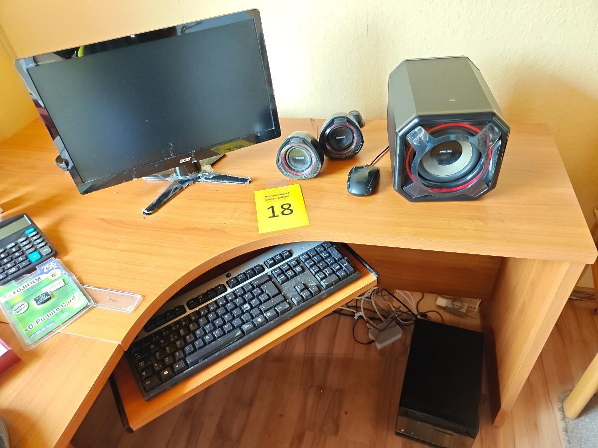 ShuttleX Stationær PC med tilbehør
