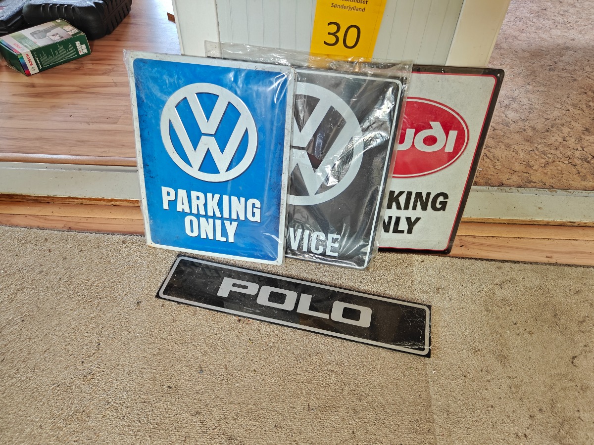 4 metalskilte med VW og Audi tema