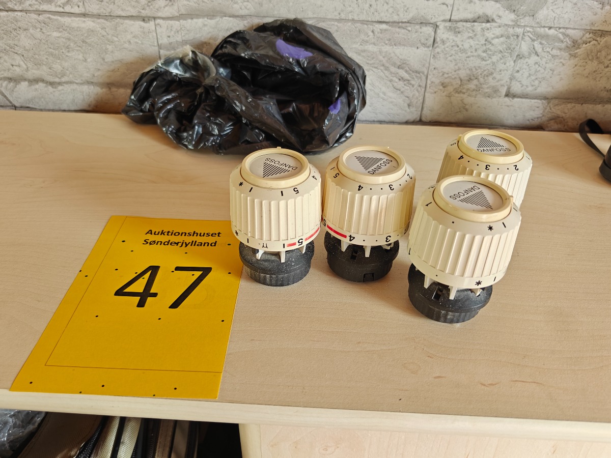 4 ældre Danfoss RAVL termostater