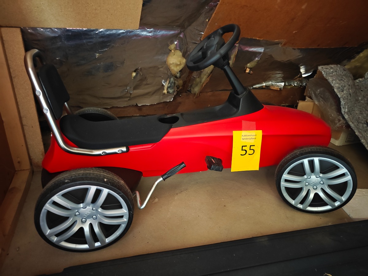 Rød Audi pedalbil