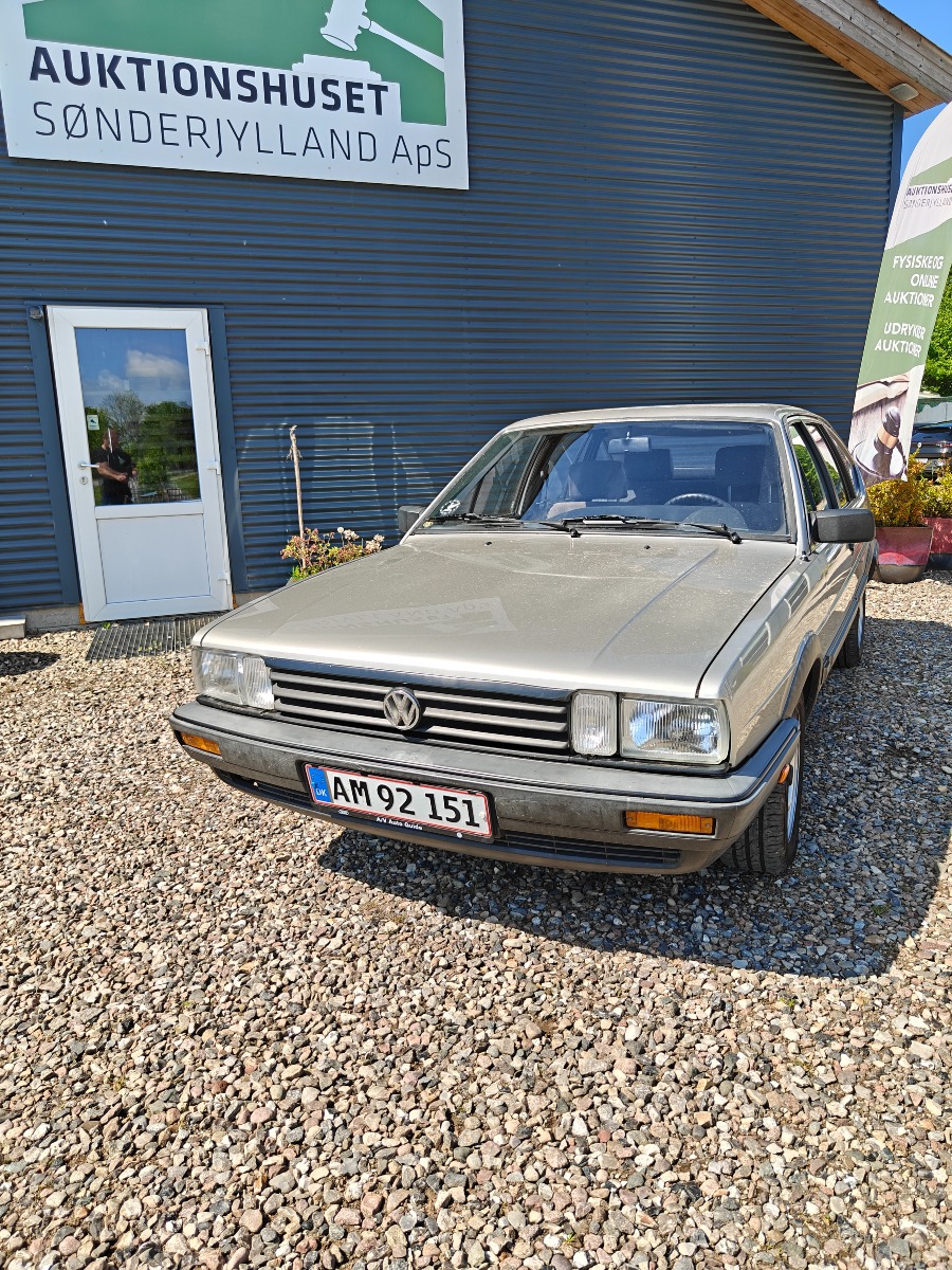 VW Passat årgang 1986 