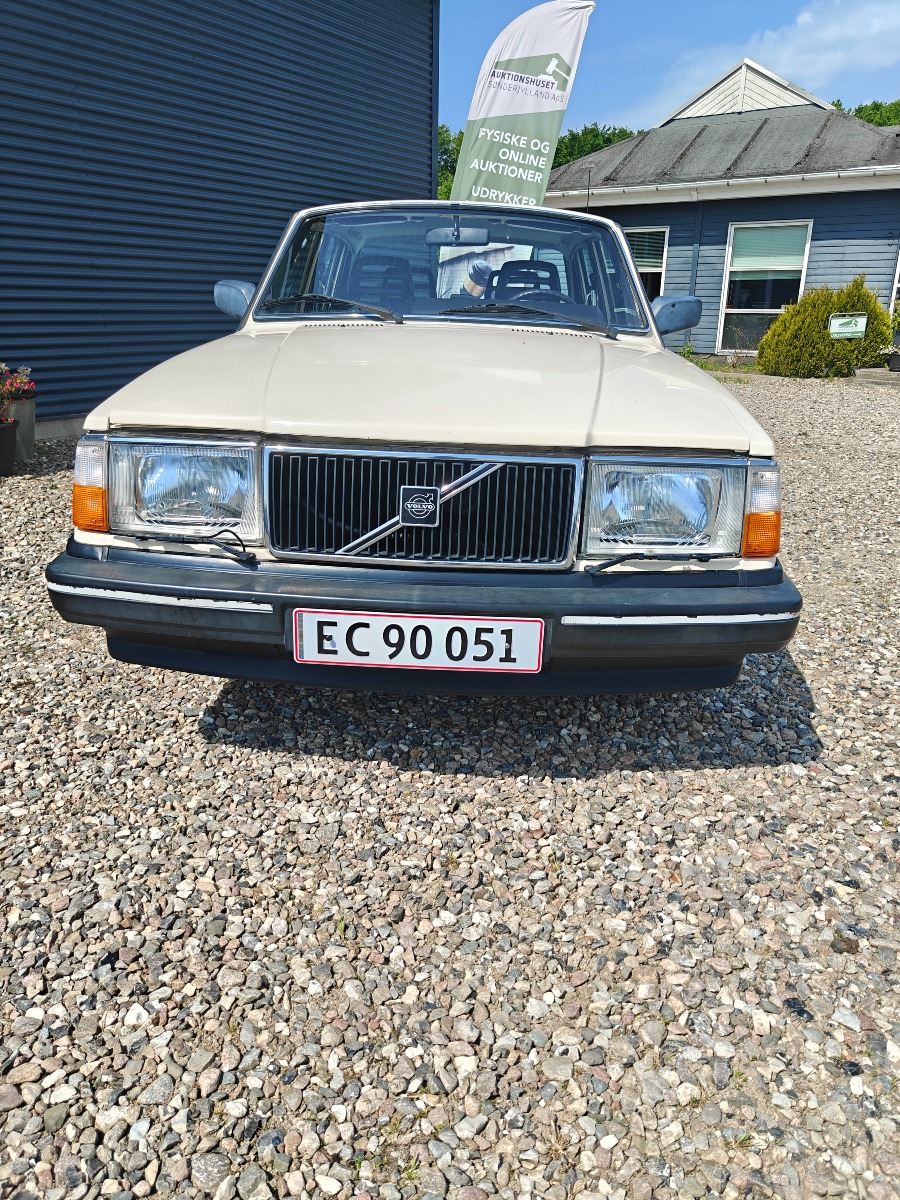Volvo 240 2,0 årgang 1989