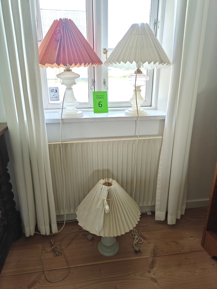 3 bordlamper af opalglas