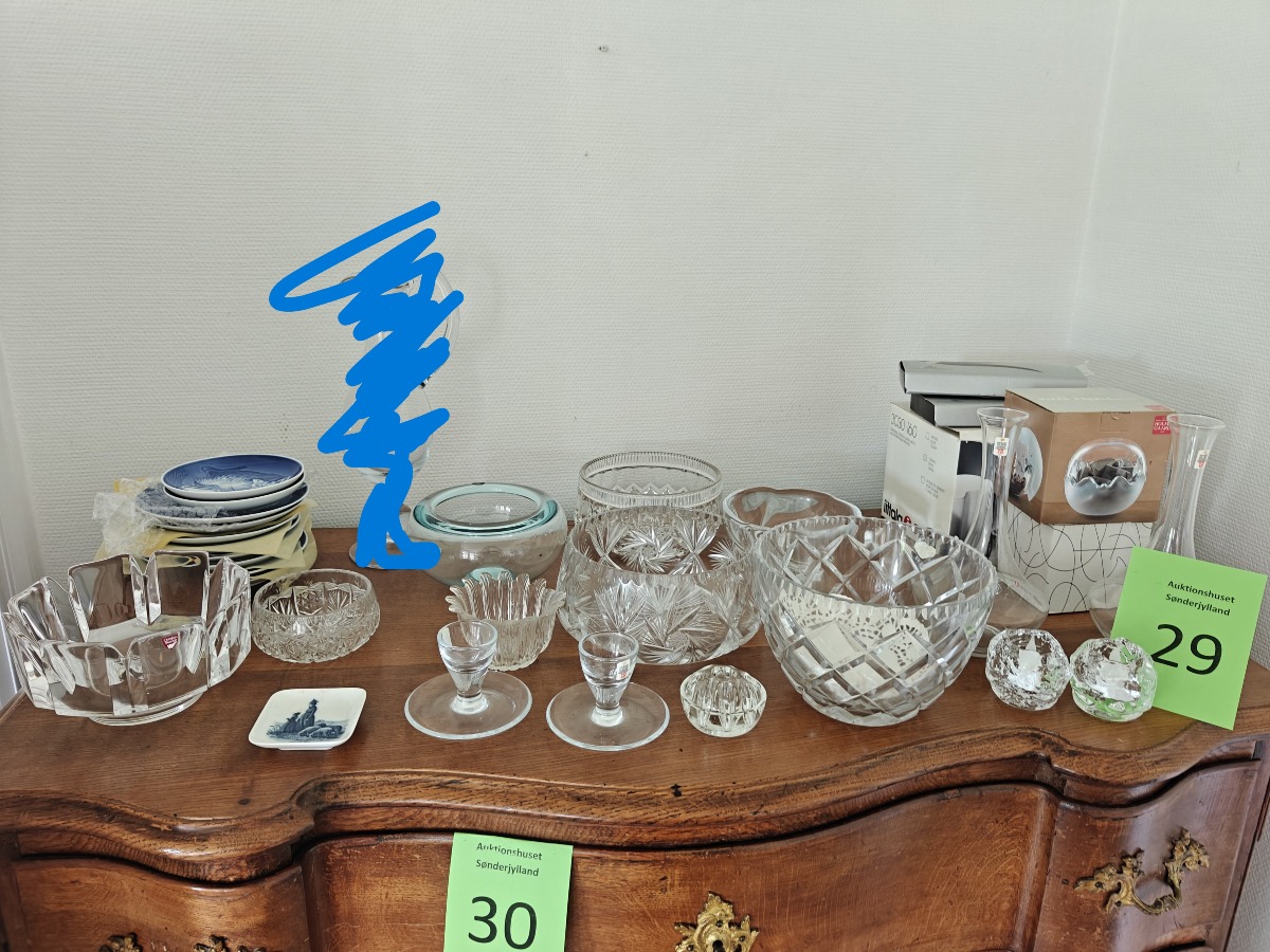 Stor samling kunstglas