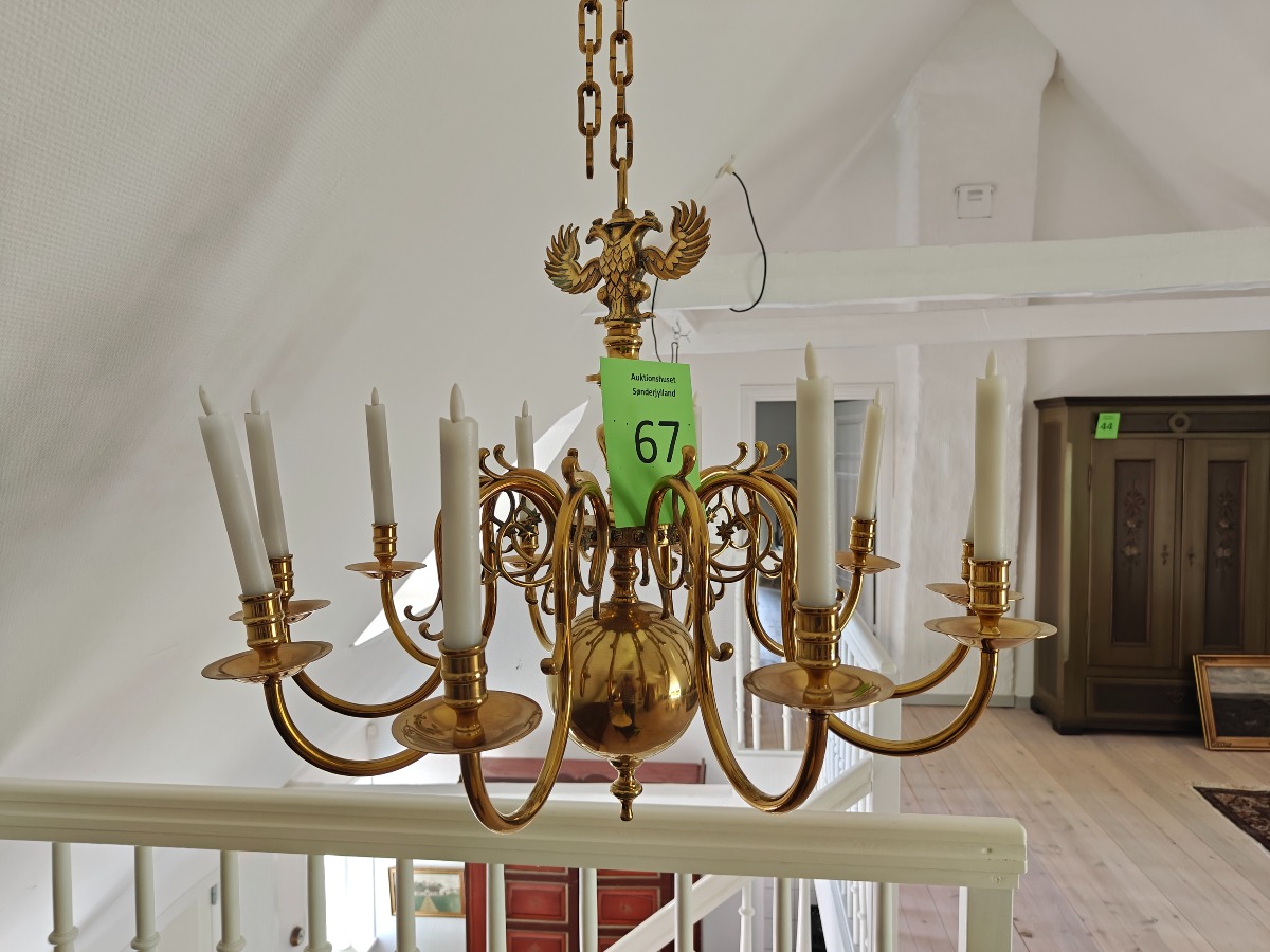 10-armet kirkekrone af messing