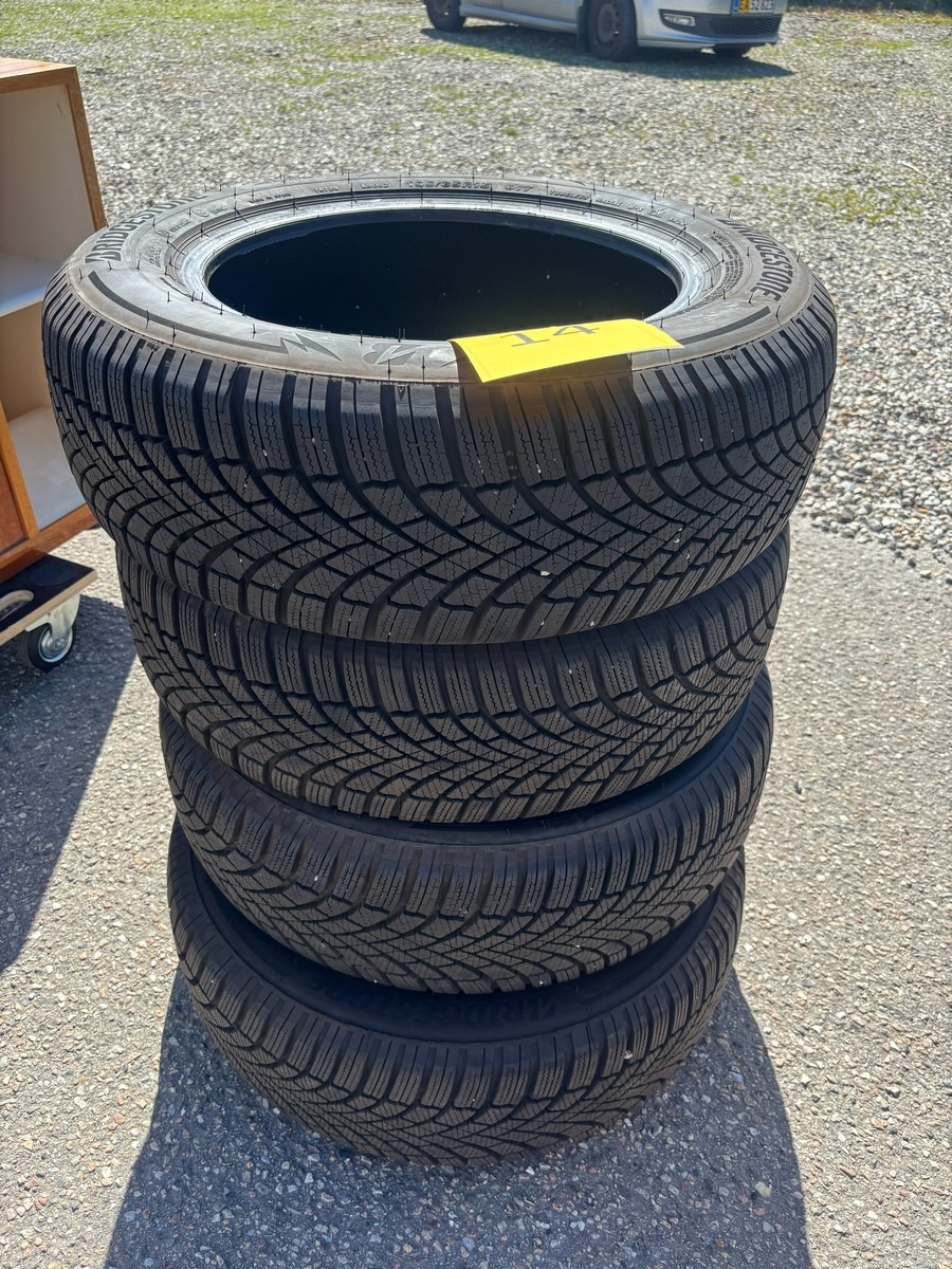 4 stk. Bridgestone Blizzak LM005 vinterdæk – 195/65 R15