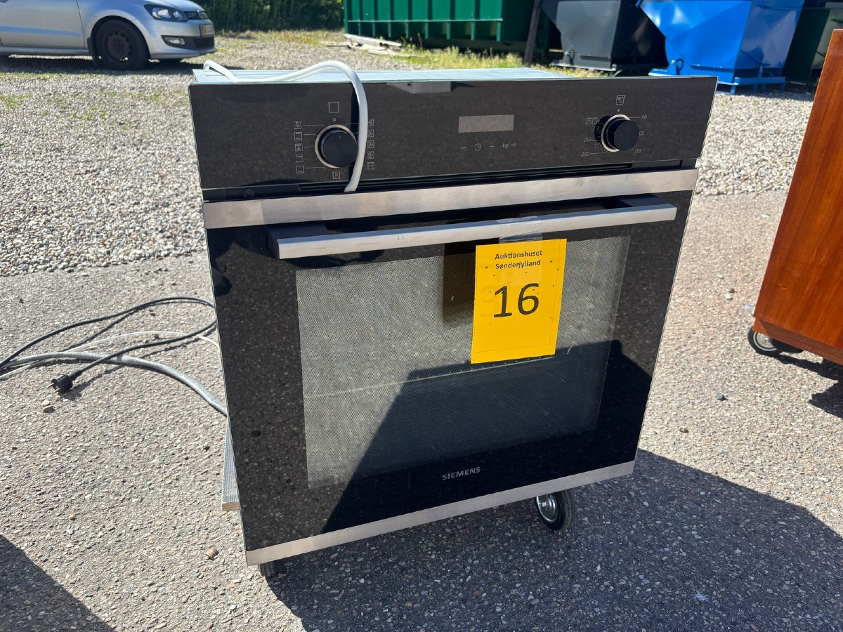 Siemens indbygningsovn – model HM676G0