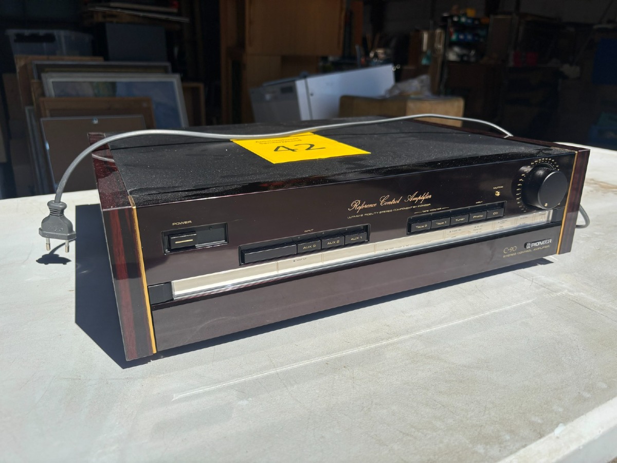 Pioneer C-90 Reference Control Amplifier – Vintage Hi-Fi forforstærker