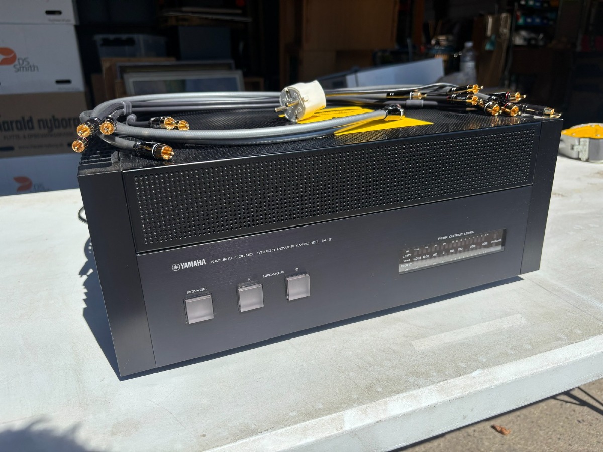 Yamaha M-2 Natural Sound Stereo Power Amplifier – Vintage Hi-Fi