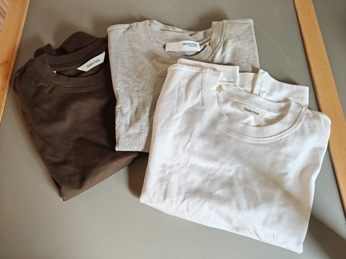 Selected dame T-shirts (3)