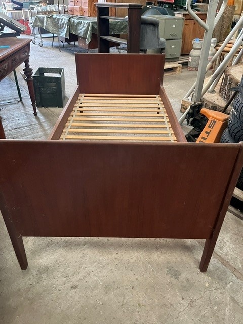 Enkeltseng af teak