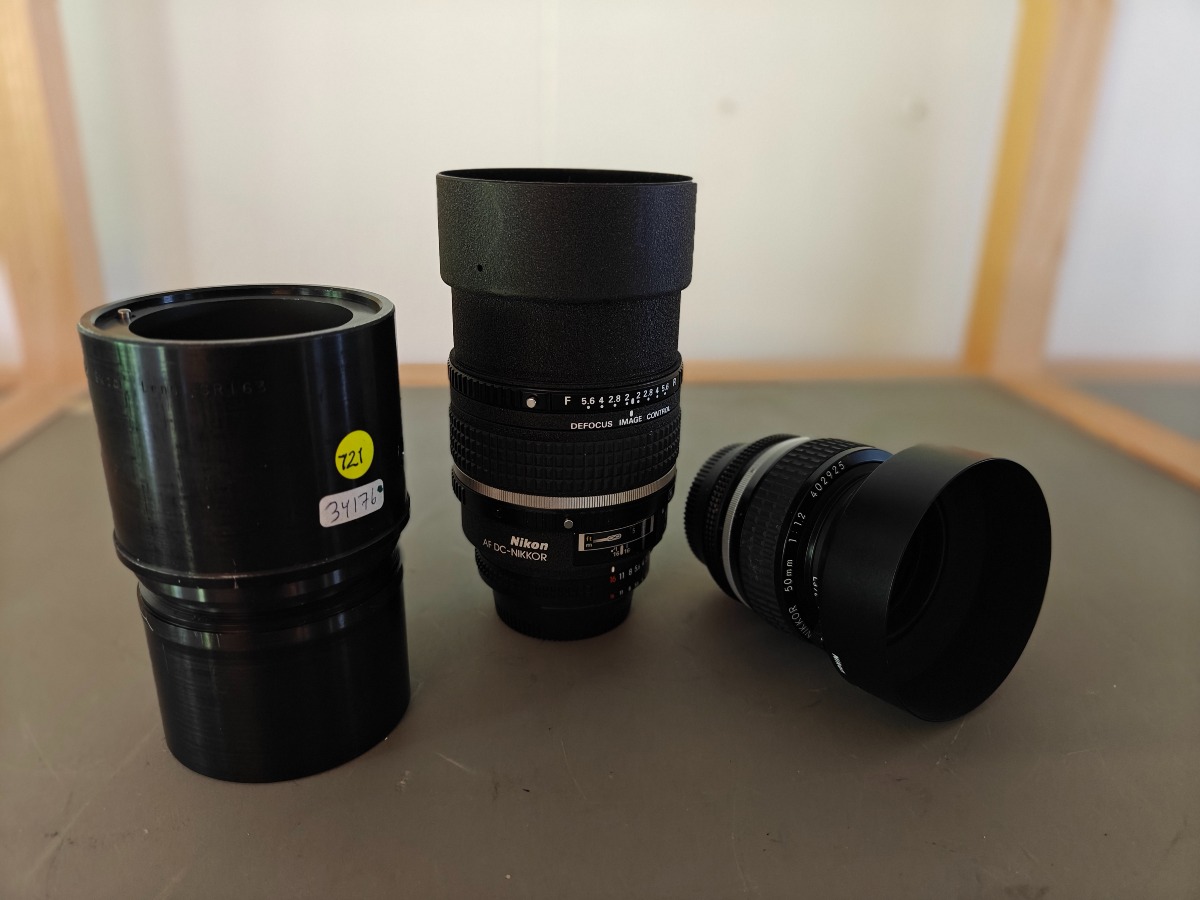 2 Nikon linser samt andet objekt (3)