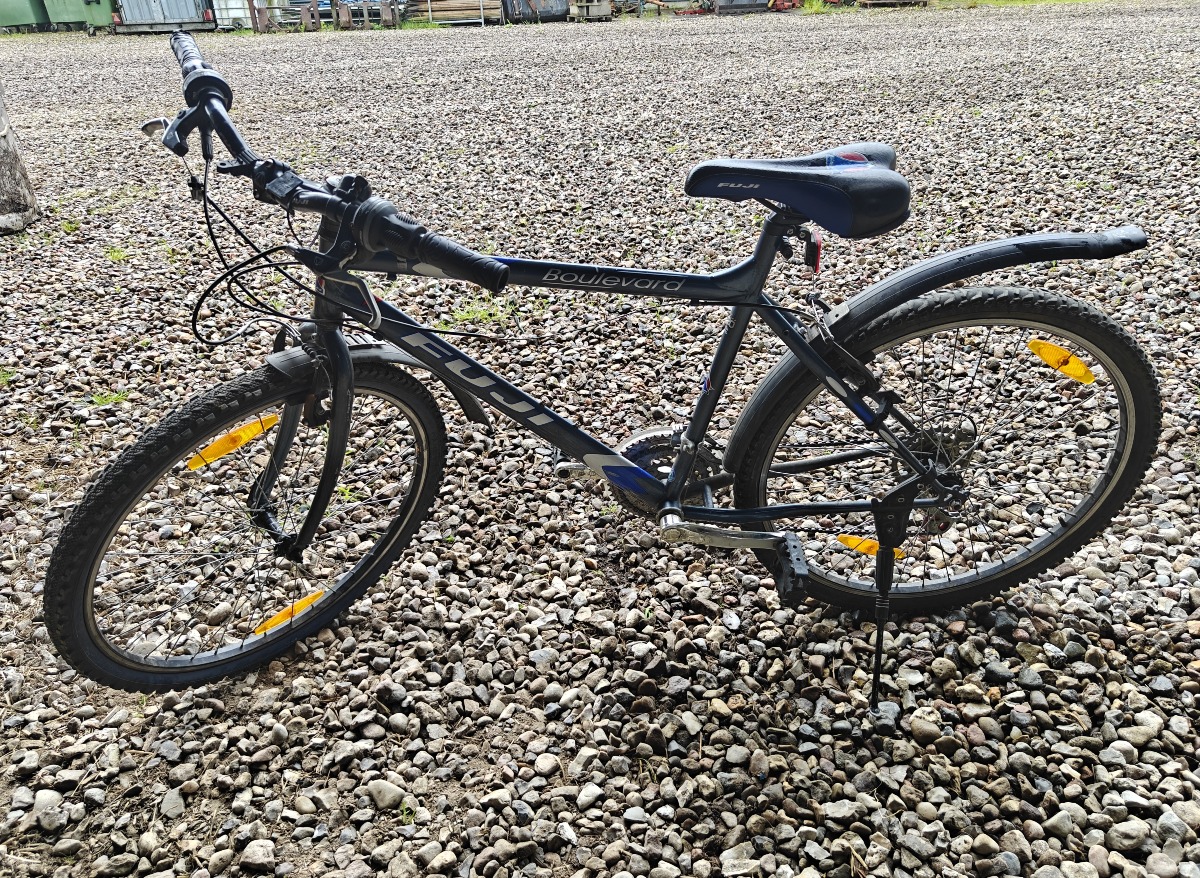 fuji Boulevard mountainbike 19