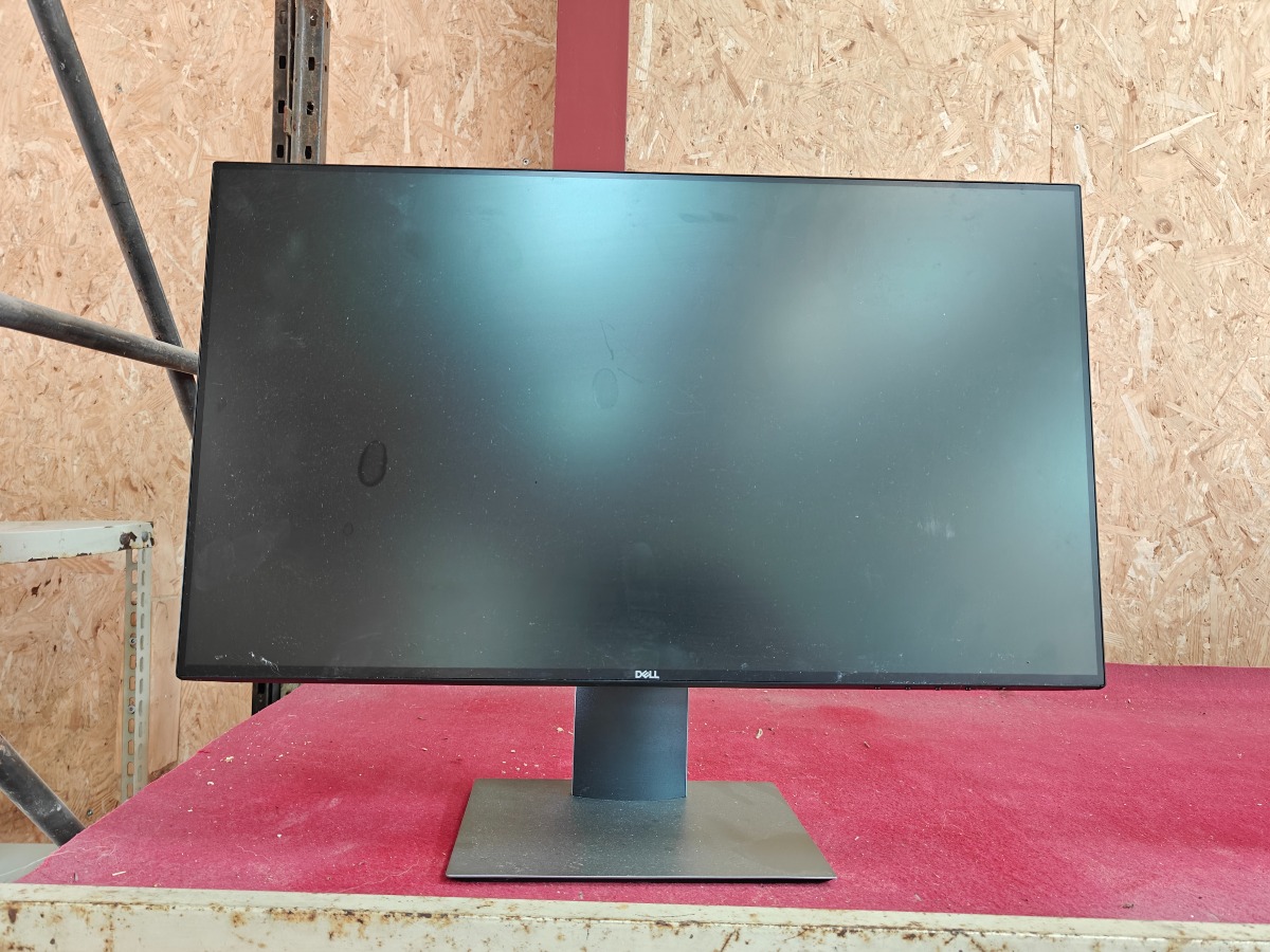 Dell Ultra Sharp U2419H 24