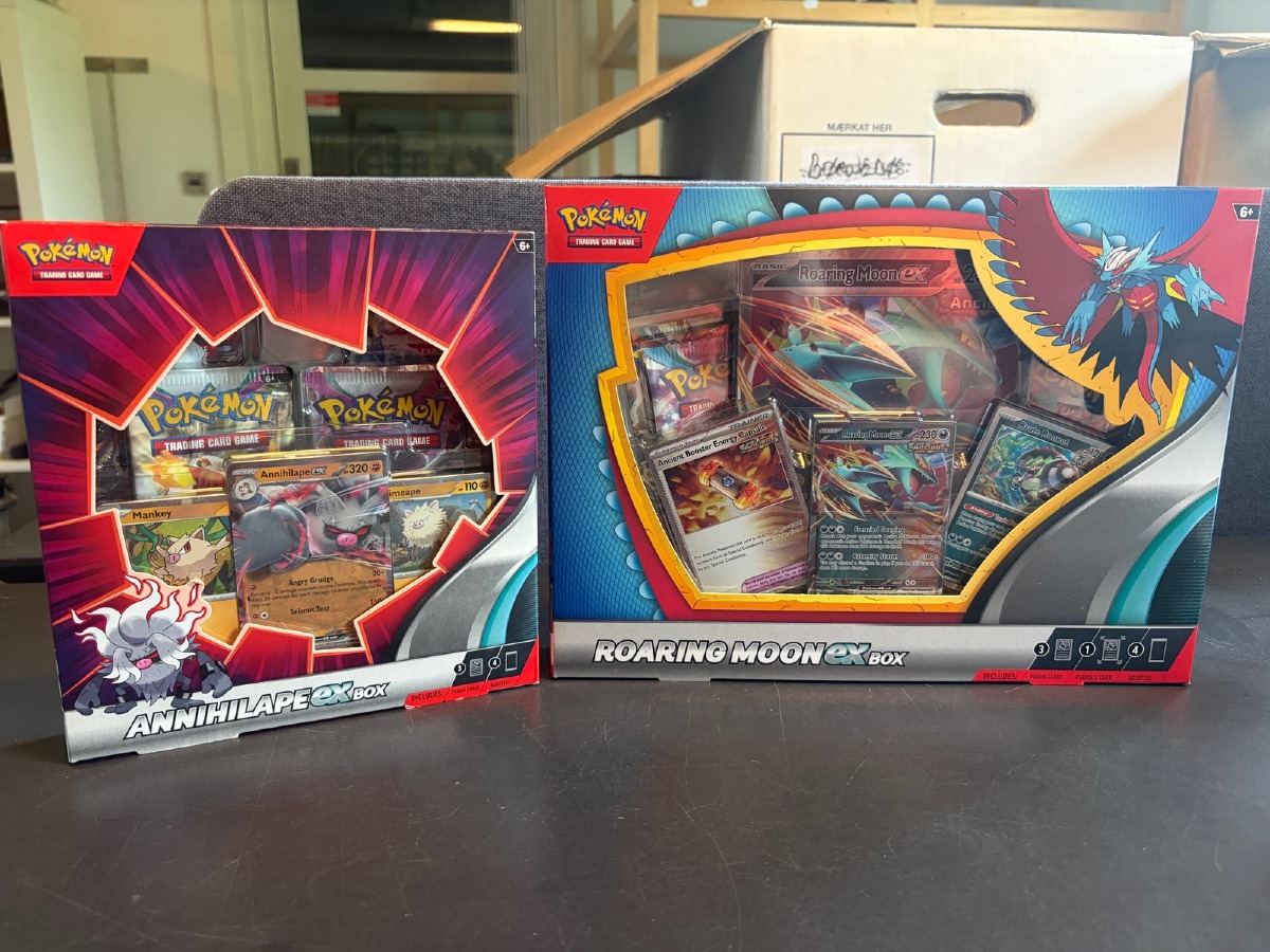 2 x Pokémon Collection Boxes – Annihilape ex & Roaring Moon ex