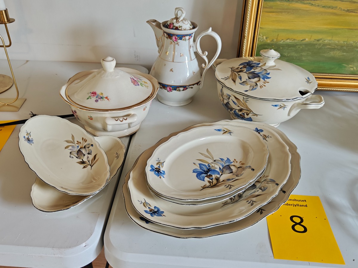Service i porcelæn (9)