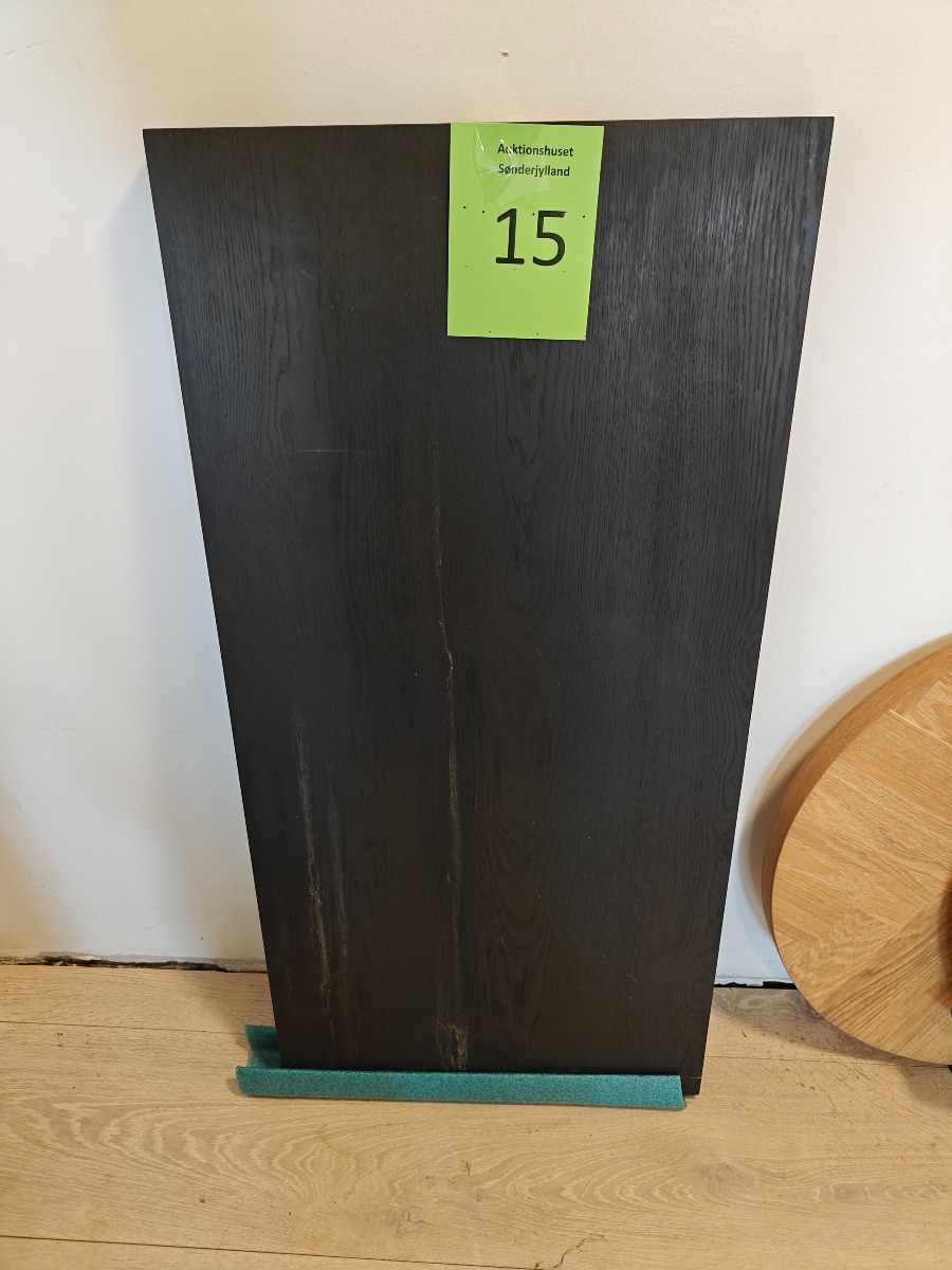 Håndlavet bordplade af mørk eg