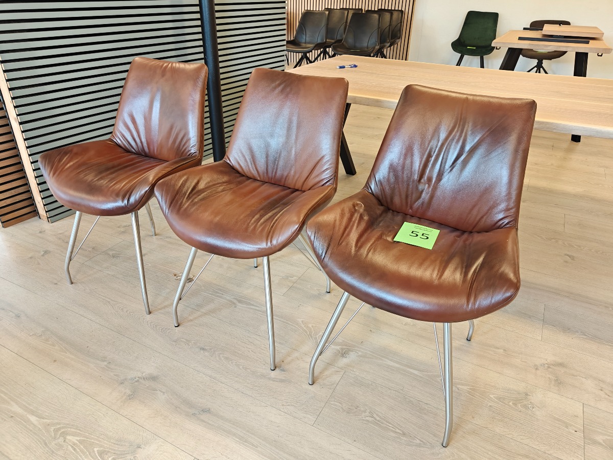 3 stole med polstret sæde