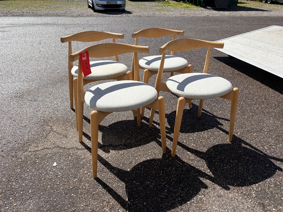 Hans J Wegner for Carl Hansen 