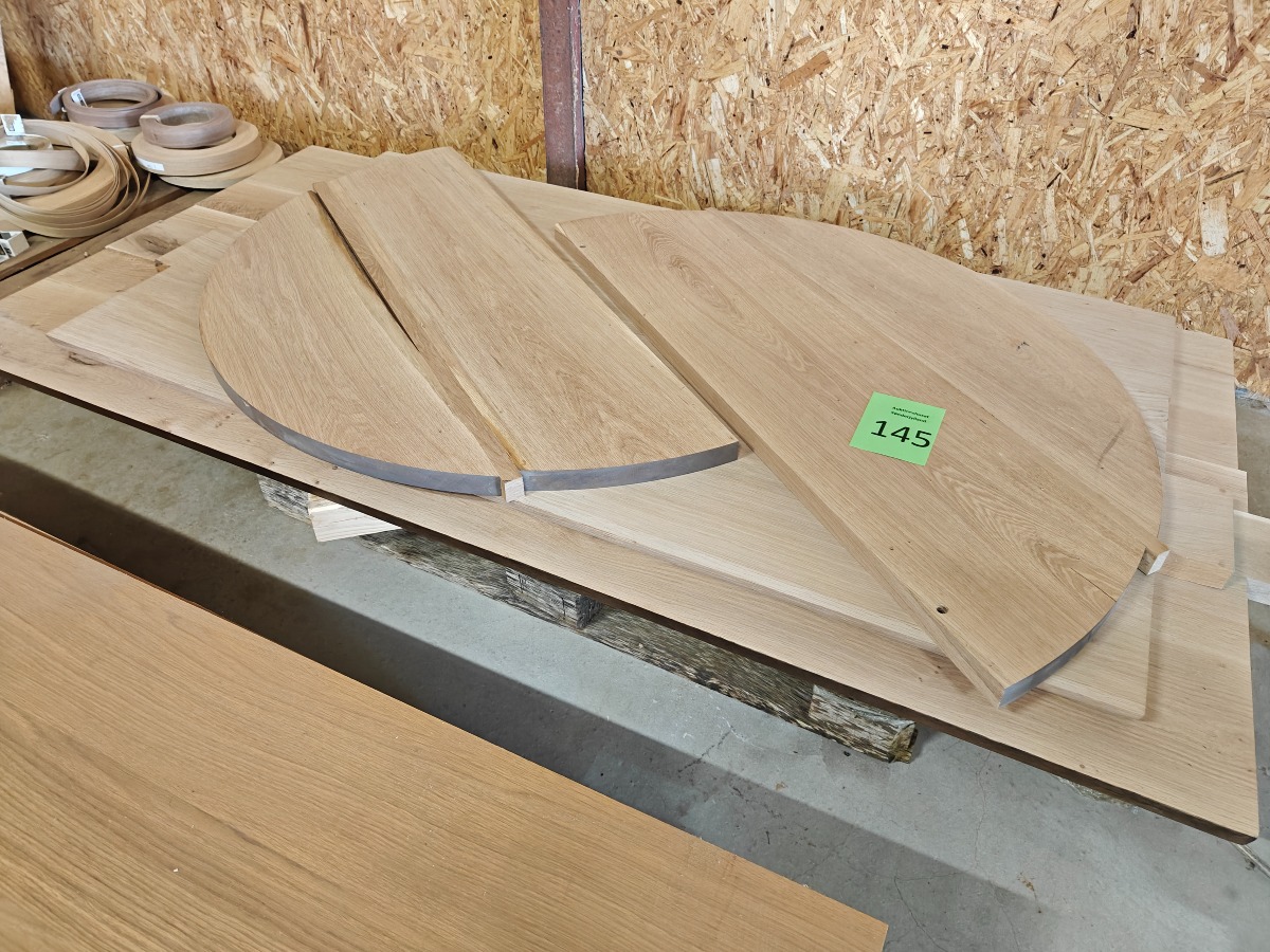 Palle med limede egeplanker
