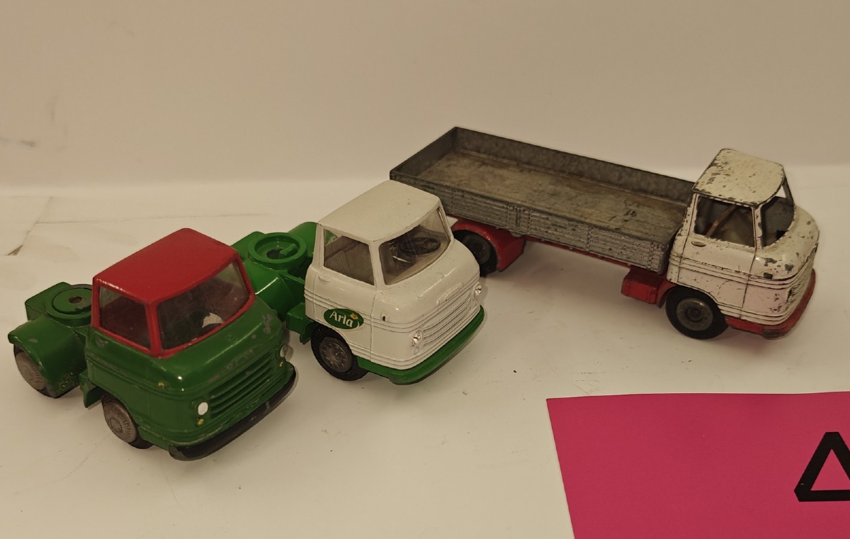 Tekno: 3 stk Volvo L420 snabbe.