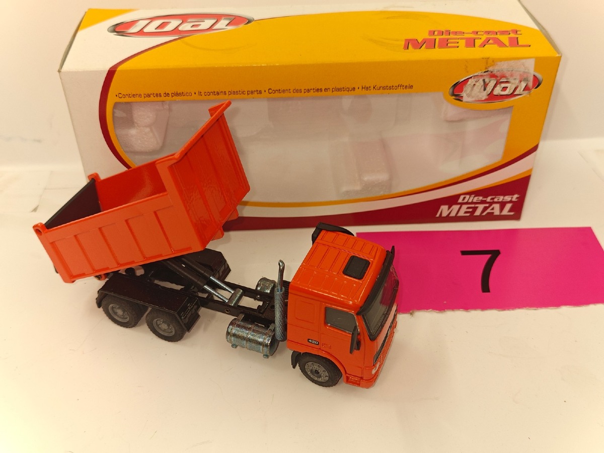 Volvo FH12 m/dumperlad. Scale: 1:50.