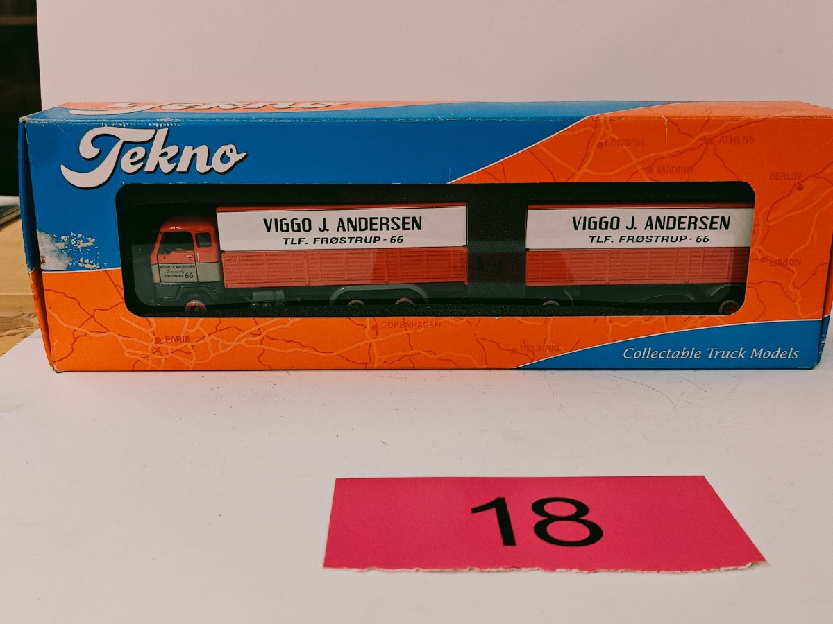 Tekno: Volvo F88 forvogn m/anhænger. I org æske. 