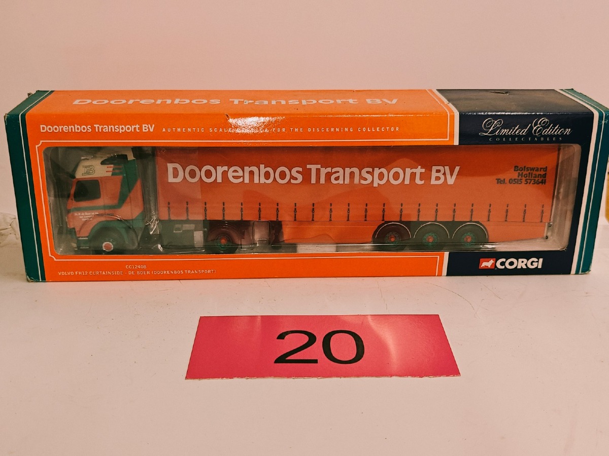 Corgi: Volvo FH12 m/presenningstrailer. Limited Edition. Scale: 1:50. I org. æske. 