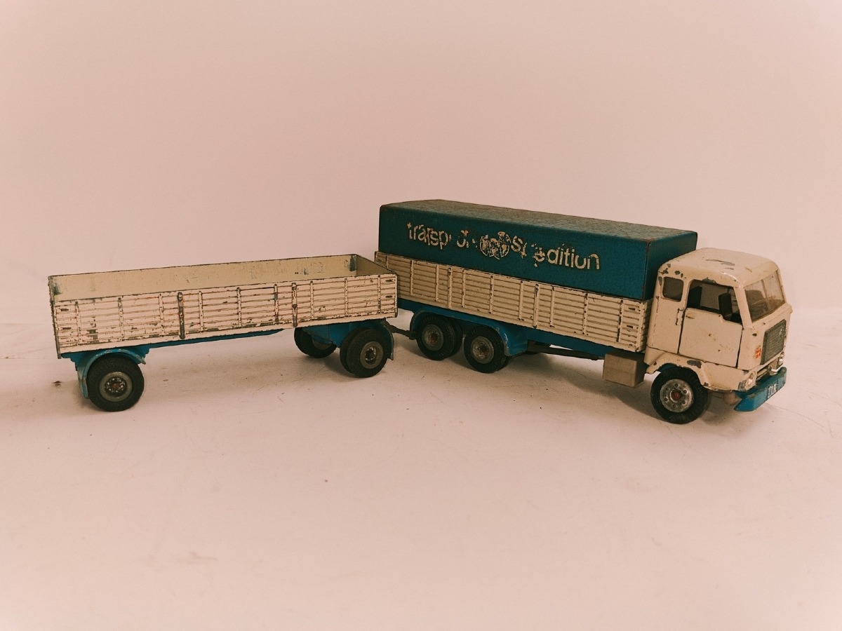 Tekno: Volvo FB 88 3-akslet m/anhænger.  Nr: 452. 
