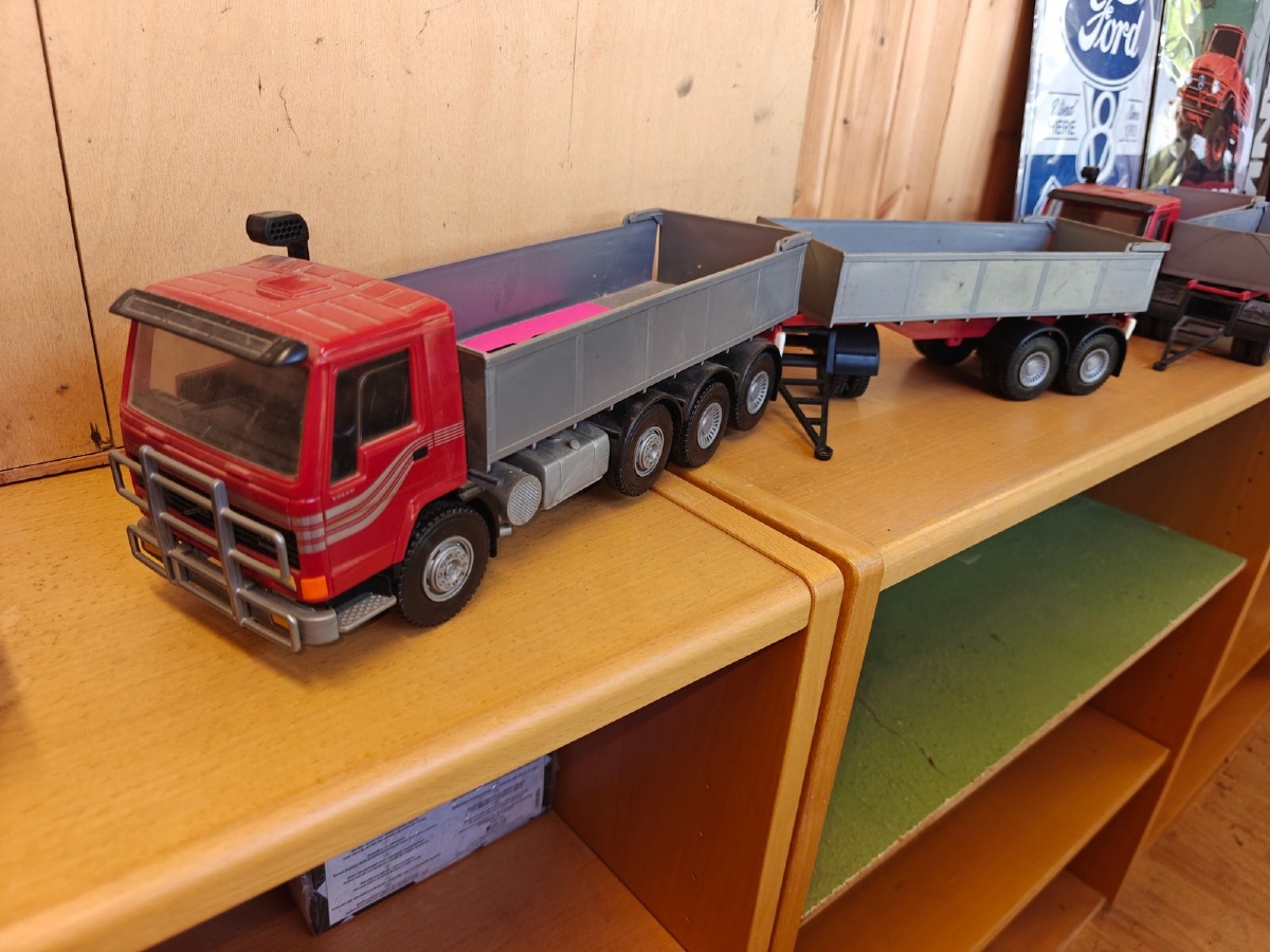 Emek: Volvo FL10 Intercooler m/anhænger. 