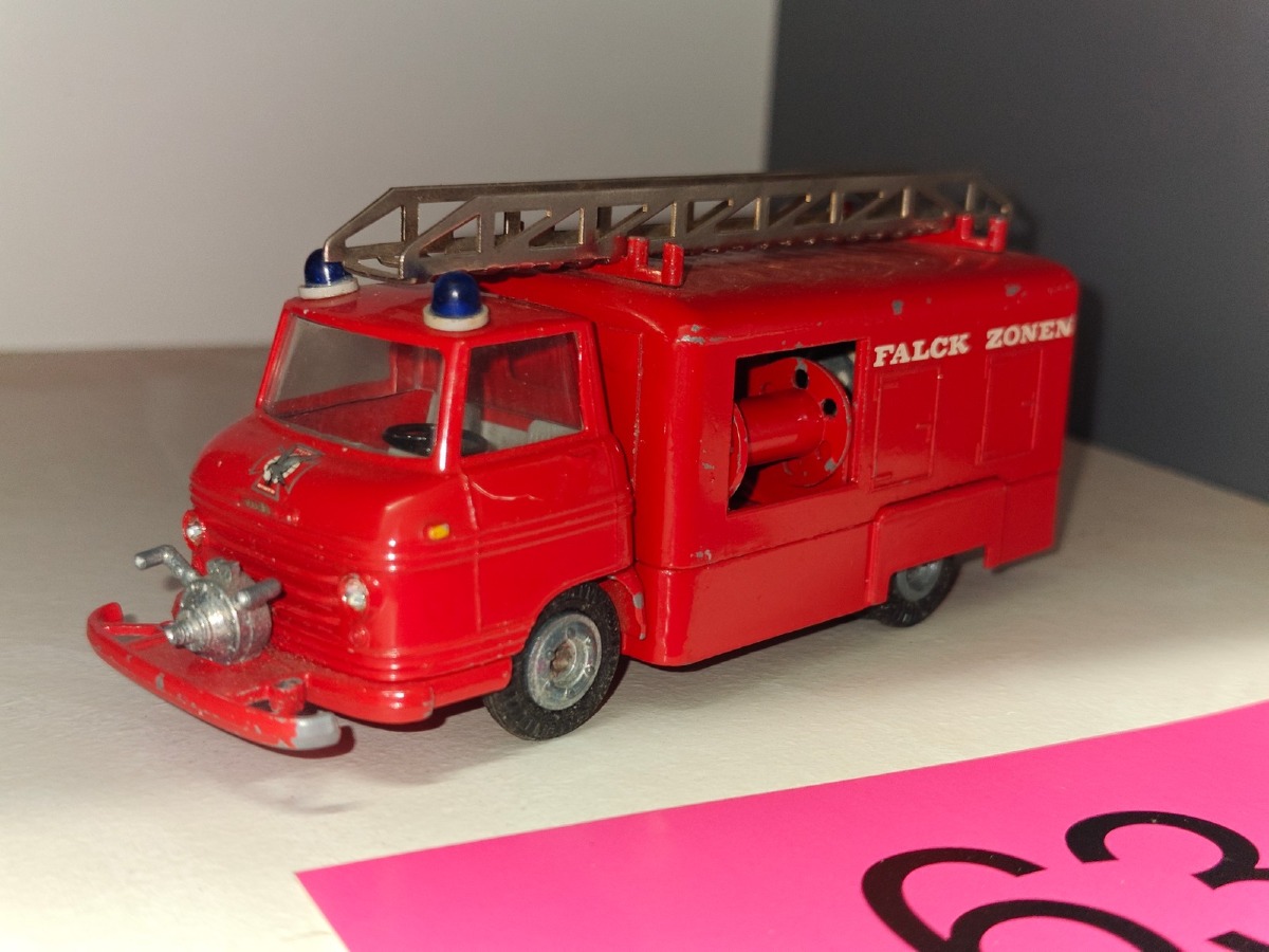 Tekno: Volvo falck bil. 