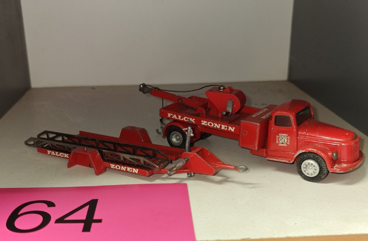Tekno: Volvo falck bil m/trailer. 