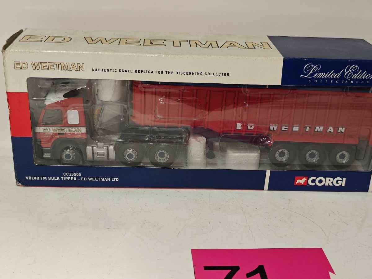 Corgi: Volvo FM m/tiptrailer. Ed Weetman. Limited Edition. Scale: 1:50. I org æske. 