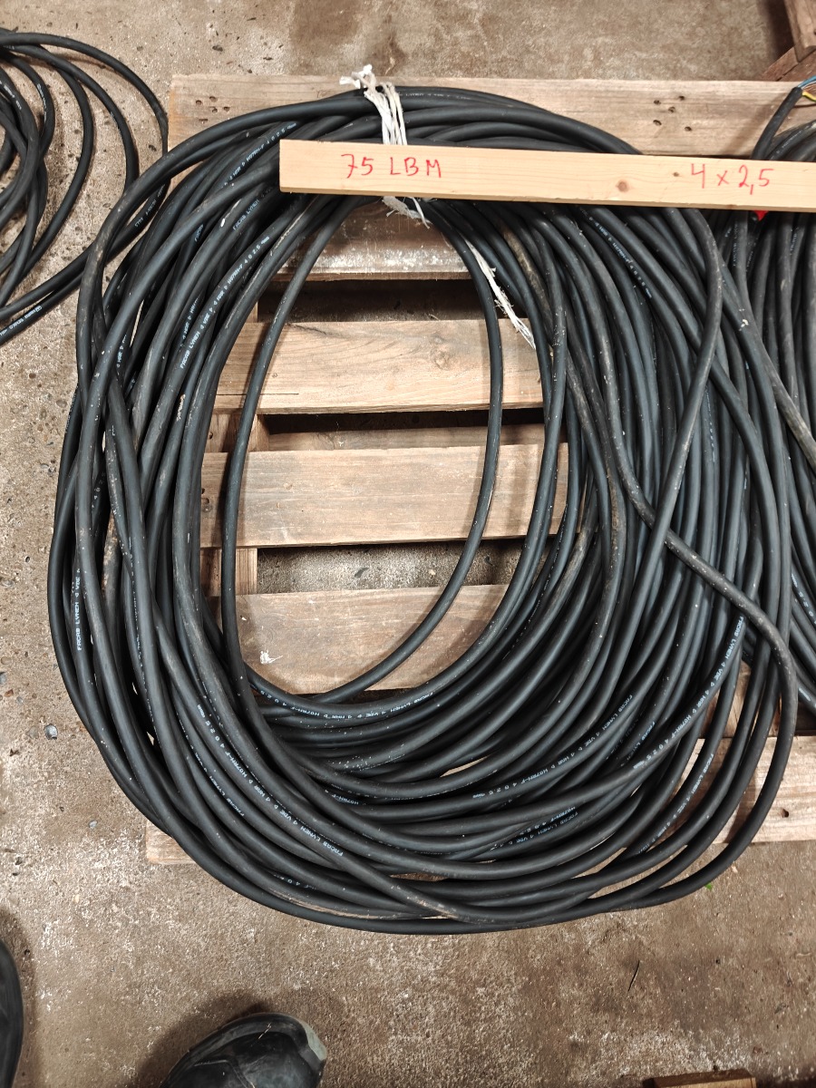 75 meter Gummikabel 4x2,5 mm2, ubrugt
