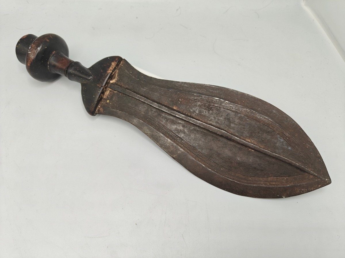 Kuba Ikul ceremoniel kniv 