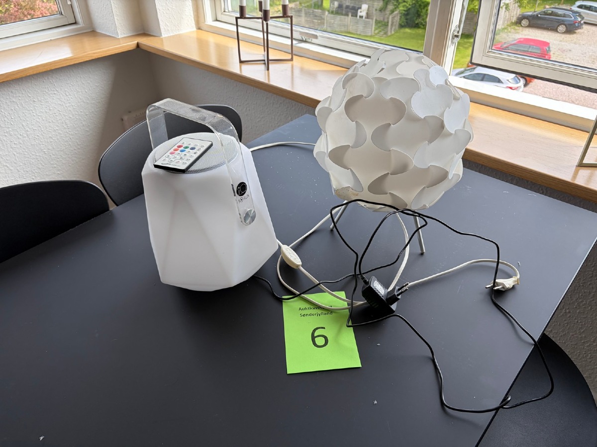IoLux LED-lampe med farveskift og dekorativ bordlampe
