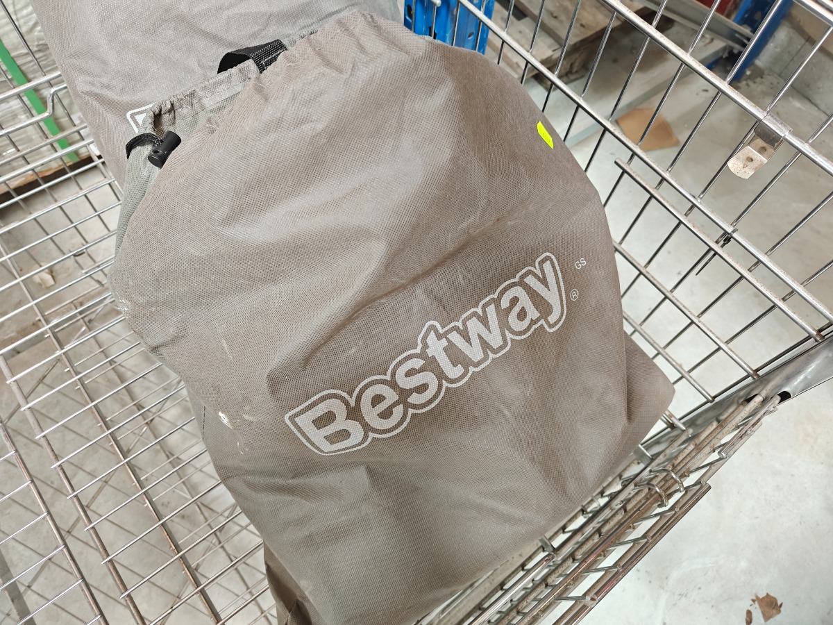 2 enkelte Bestway luftmadrasser