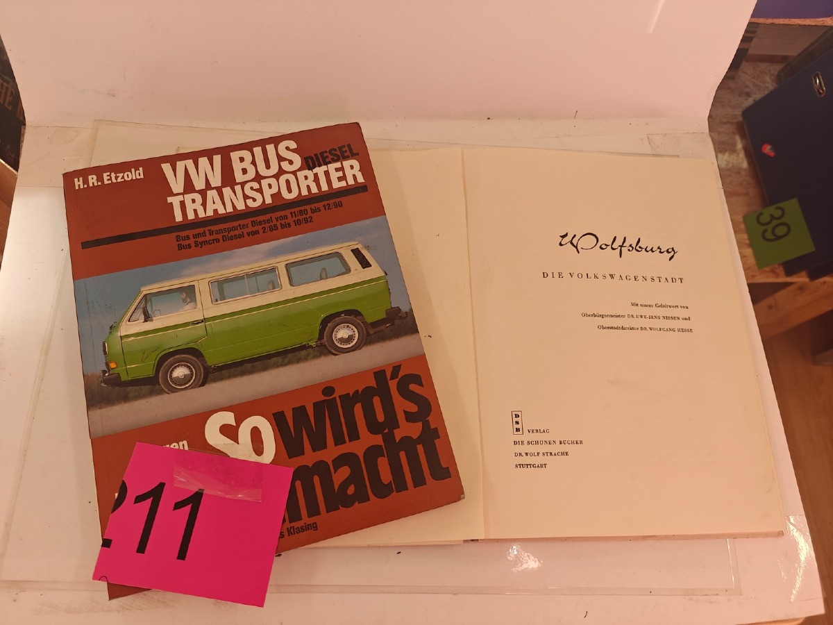 VW: Bøger til  VW veteranbus & transporter modeller. 