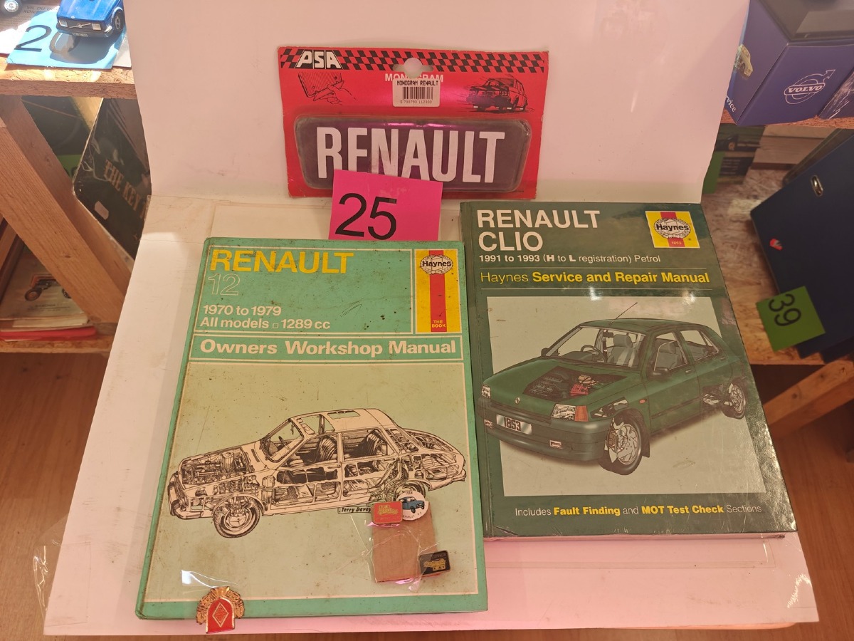 Renault: Instruktionsbøger til veteran modeller, 4 pins & 1 sæt selecovers med Audi tryk.