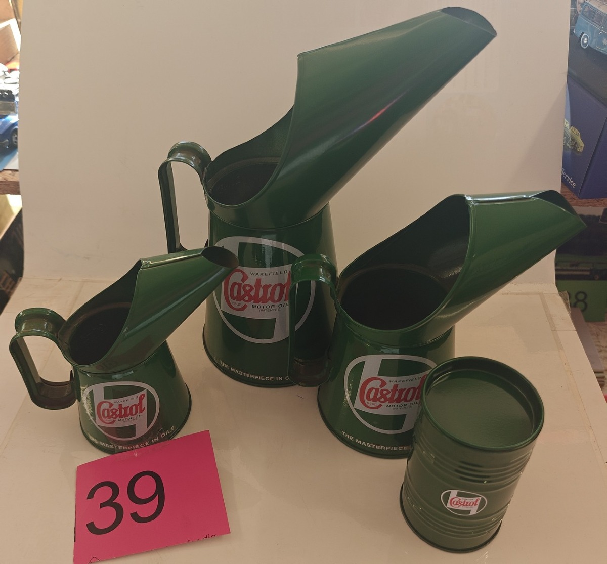 Castrol: Kander og minitønde. 