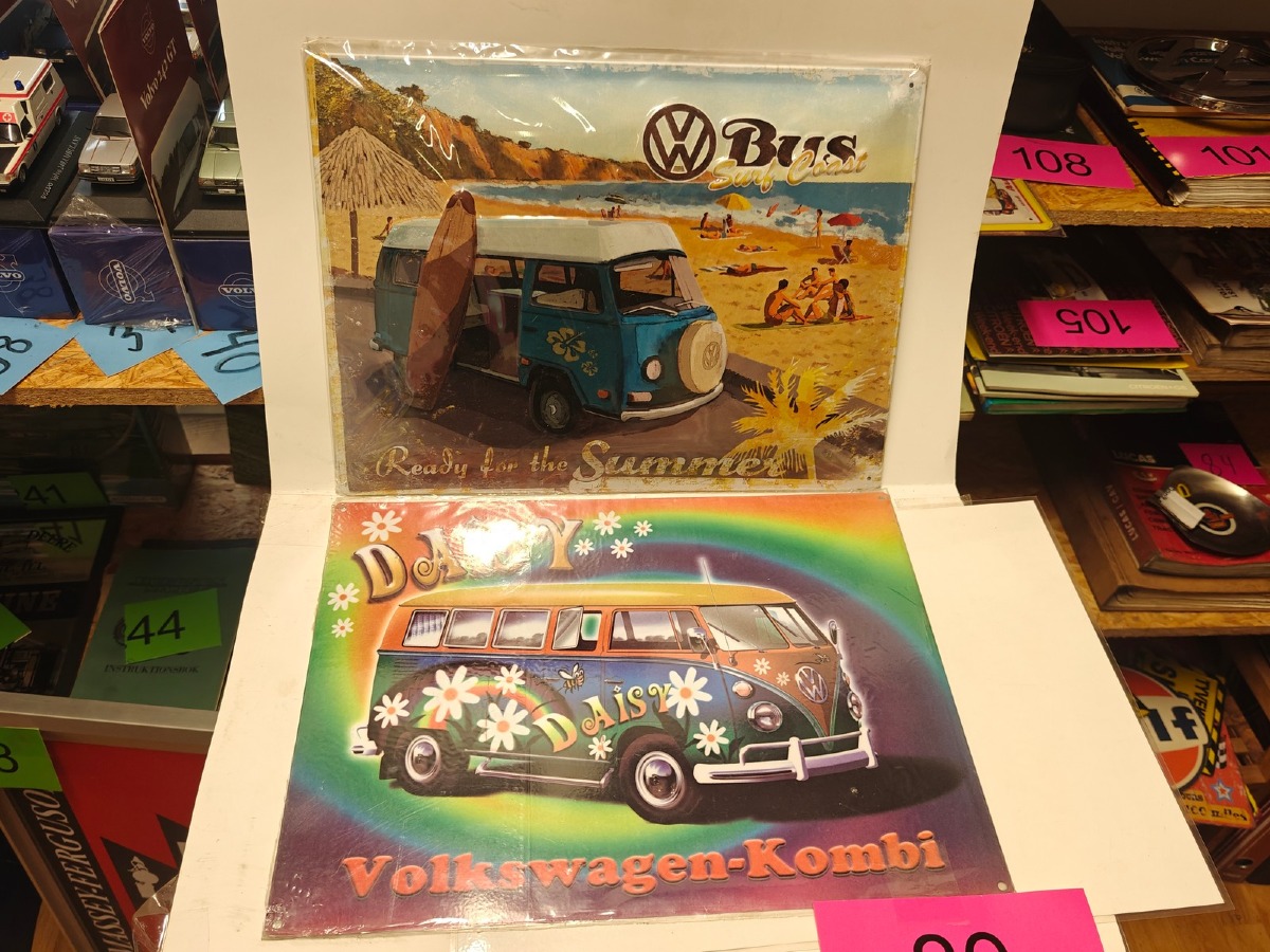 2 Metalskilte m/Volkswagen busser.