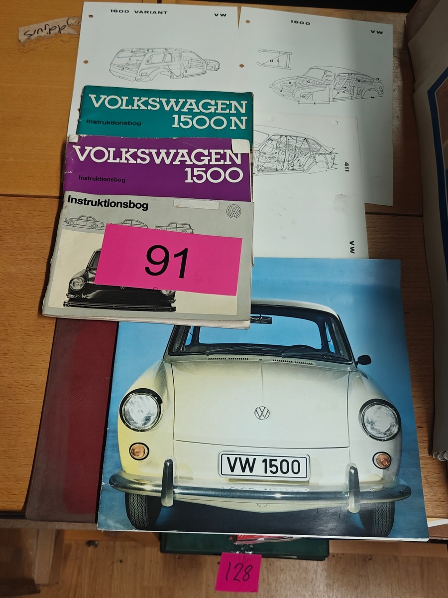 VW 1500 & 1600: Instruktionsbøger, skilt/billede mm.